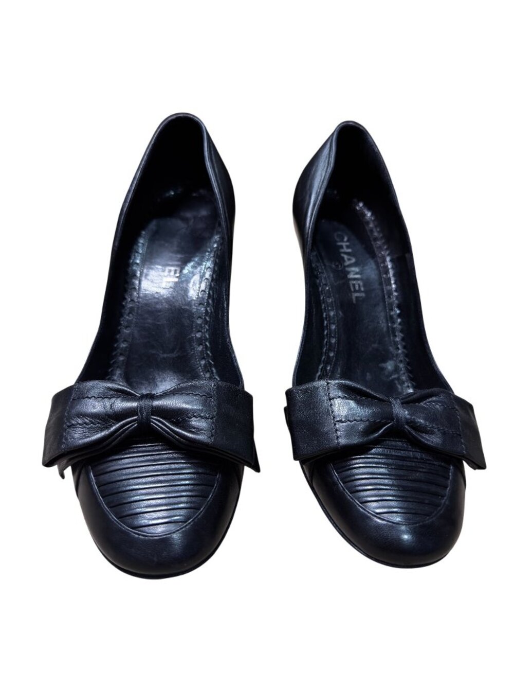 Chanel Vintage 2000s Leather Ribbed Toe Bow Pumps EU 38 Heel 3.75" MSRP $1050